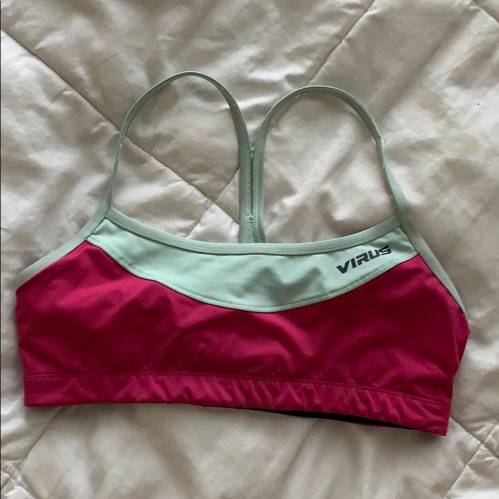 Medium Virus Eclipse sports bra